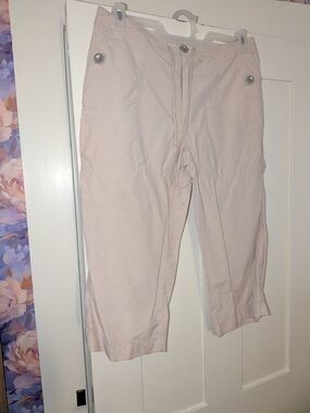 Paradisio Relaxed Light Tan Capri Pants with Drawstring Waist